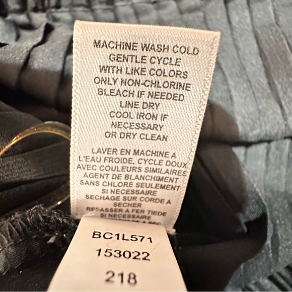 Flint & Moss Pleated Satin Accordion Maxi Skirt Black Size XL Elastic Waist - Picture 6 of 7